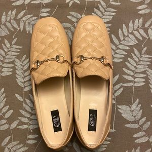 Jones New York Signature women's slip on shoe.
